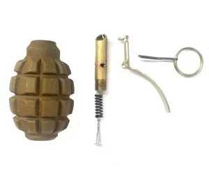 Учебный макет гранаты Ф-1 разборный ММГ массо-габаритный муляж Ф1