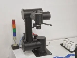 Учебная роботизированная ячейка на базе манипулятора AR-IRC-M10